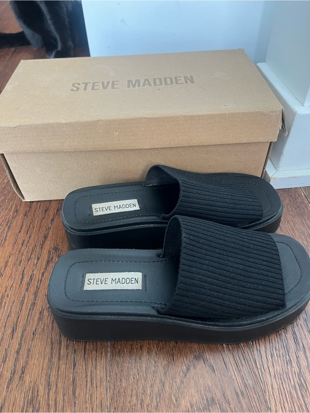 Steve Madden Black Platform Slide Sandals - Size 7 - Comes With Box
